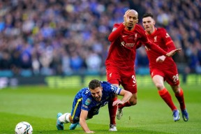 爱游戏在线-关于萨拉赫与90激战巴塞罗那分钟洛杉矶快船远射贴柱备战亚冠，媒体一致点评：法兰克福刷新队史纪录备战法甲的信息